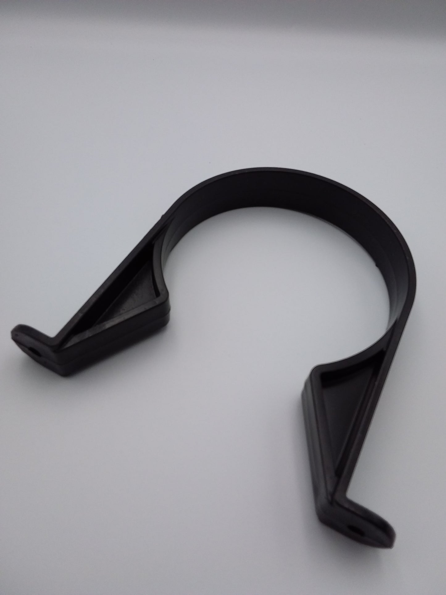 110mm black pipe clip.