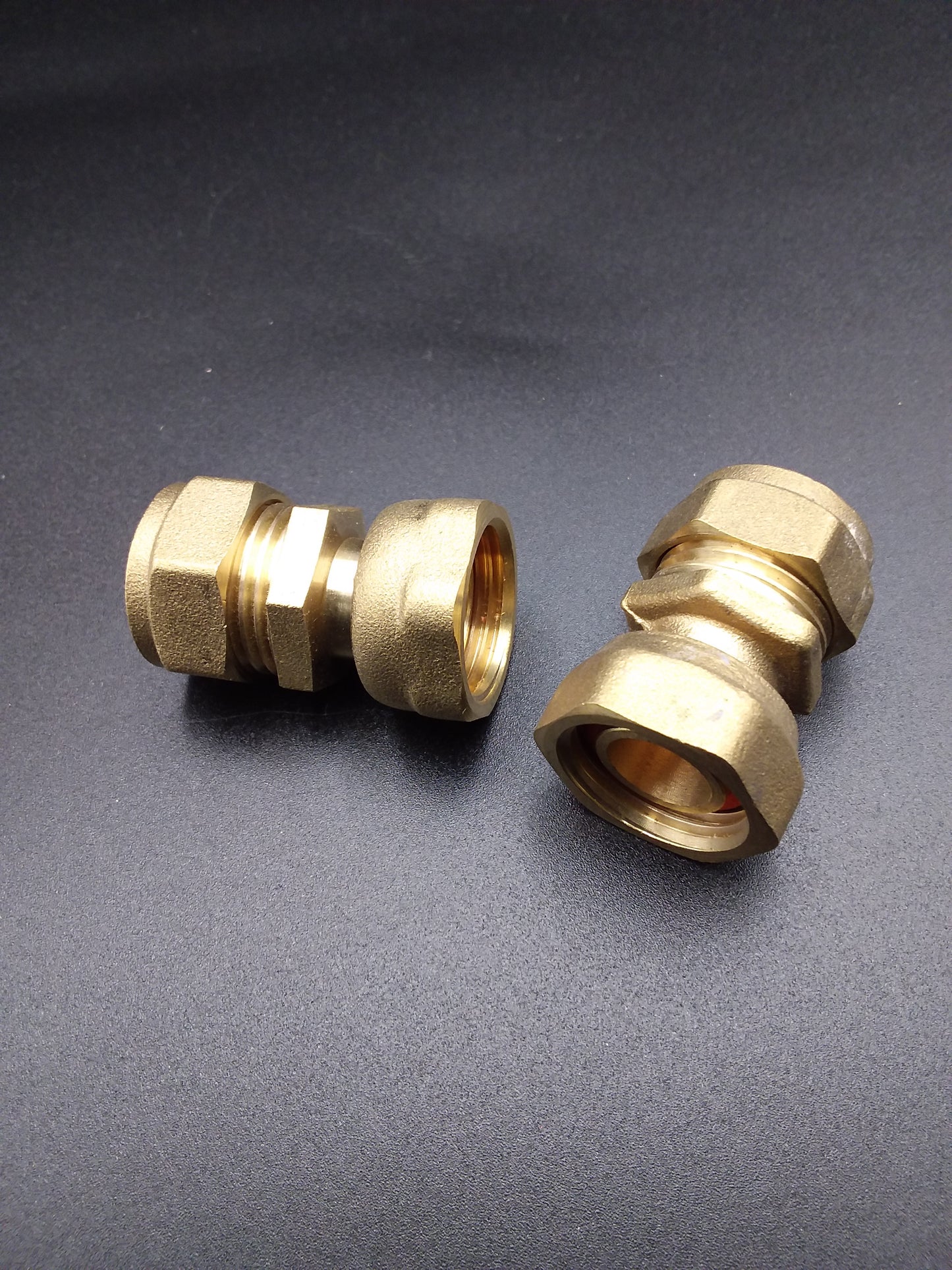 15mm x 1/2' C x C tap connector qty1