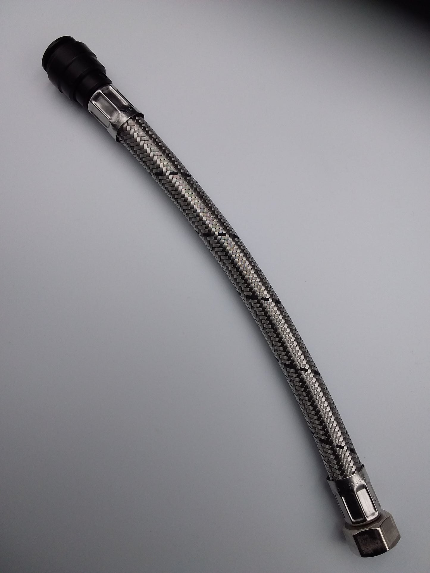 22mm x 3/4" x 300mm P/F Flexi tap connector qty1