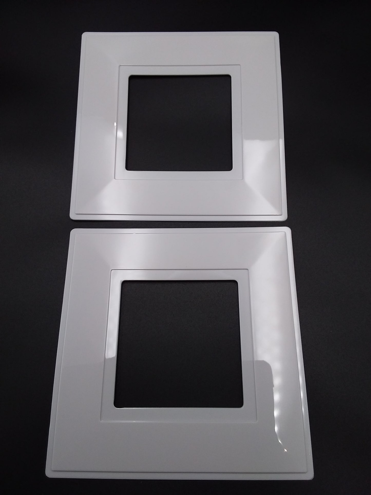 1Gang finger plate white qty 2