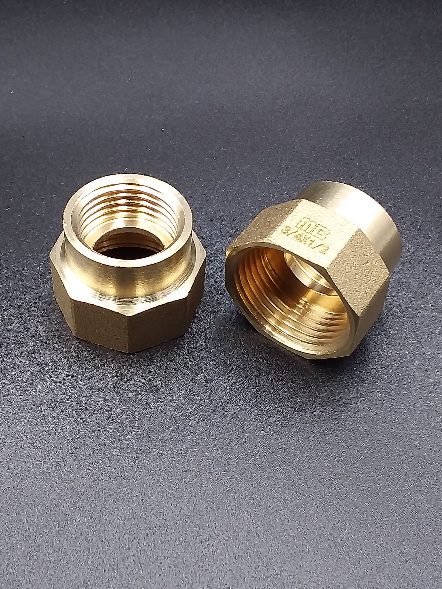 3/4" x 1/2" Female reducer brass qty1