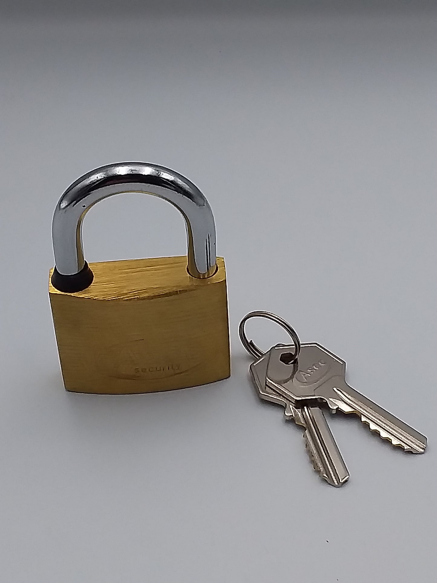 50mm Brass padlock (Keyed alike)