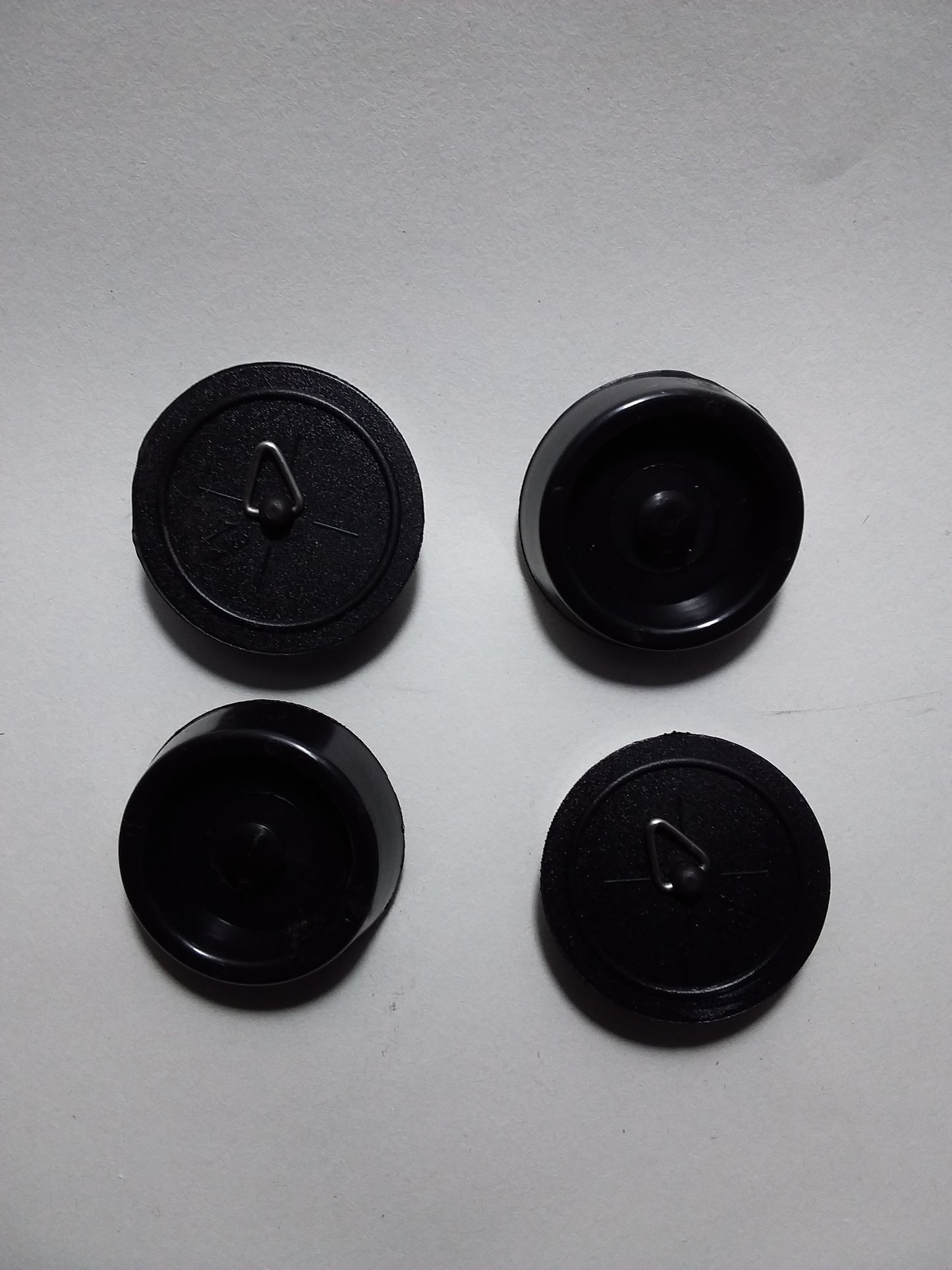 Rubber sink & bath plugs.