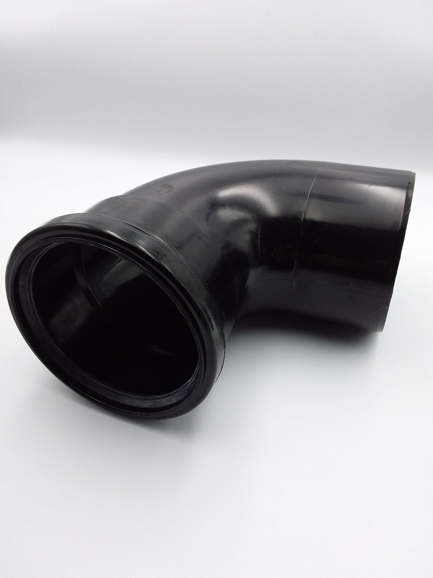 110mm Singlr socker 90degree bend black.