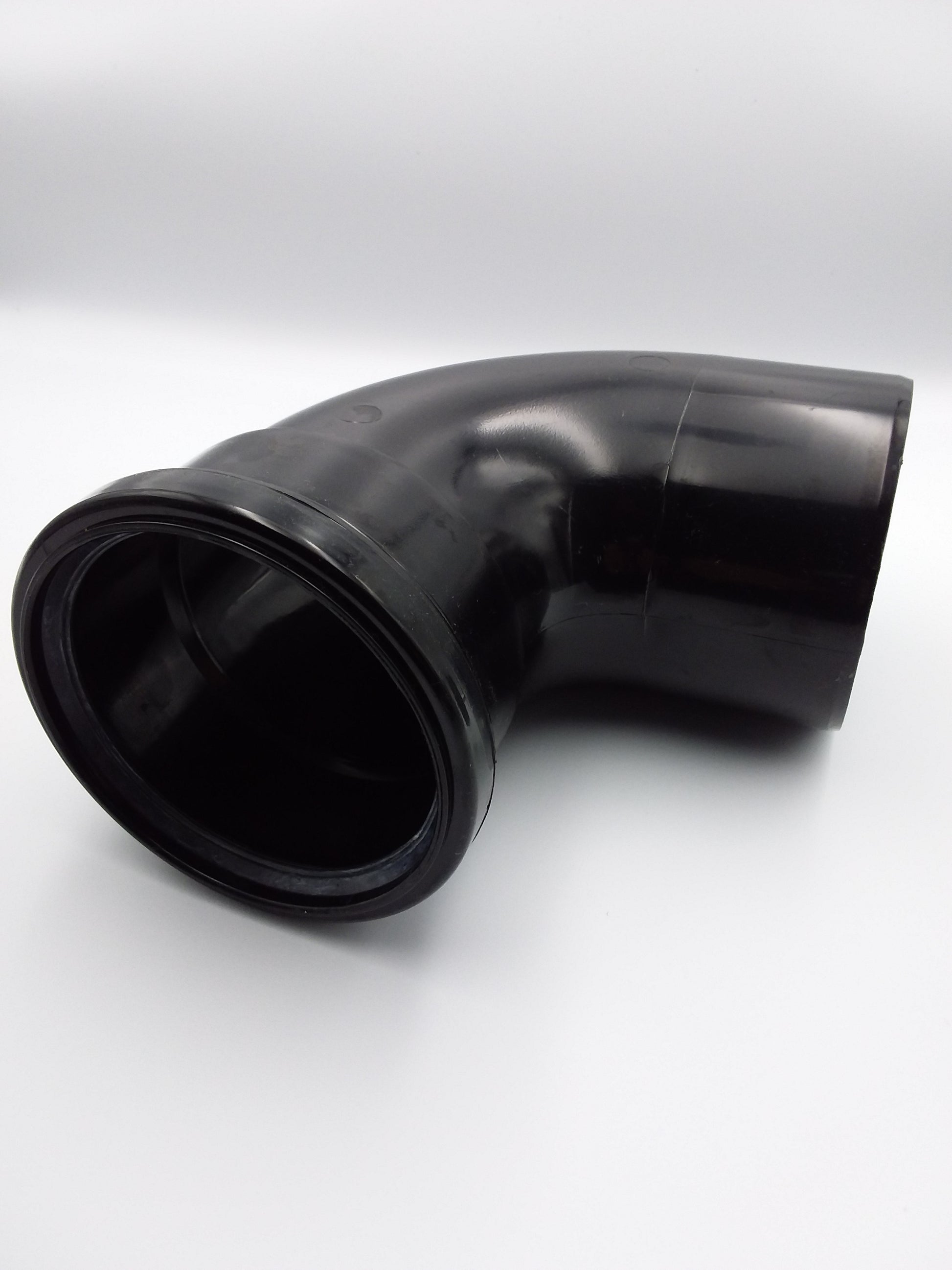 110mm Singlr socker 90degree bend black.