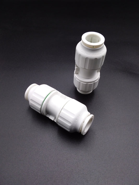 15mm p/f Coupling white