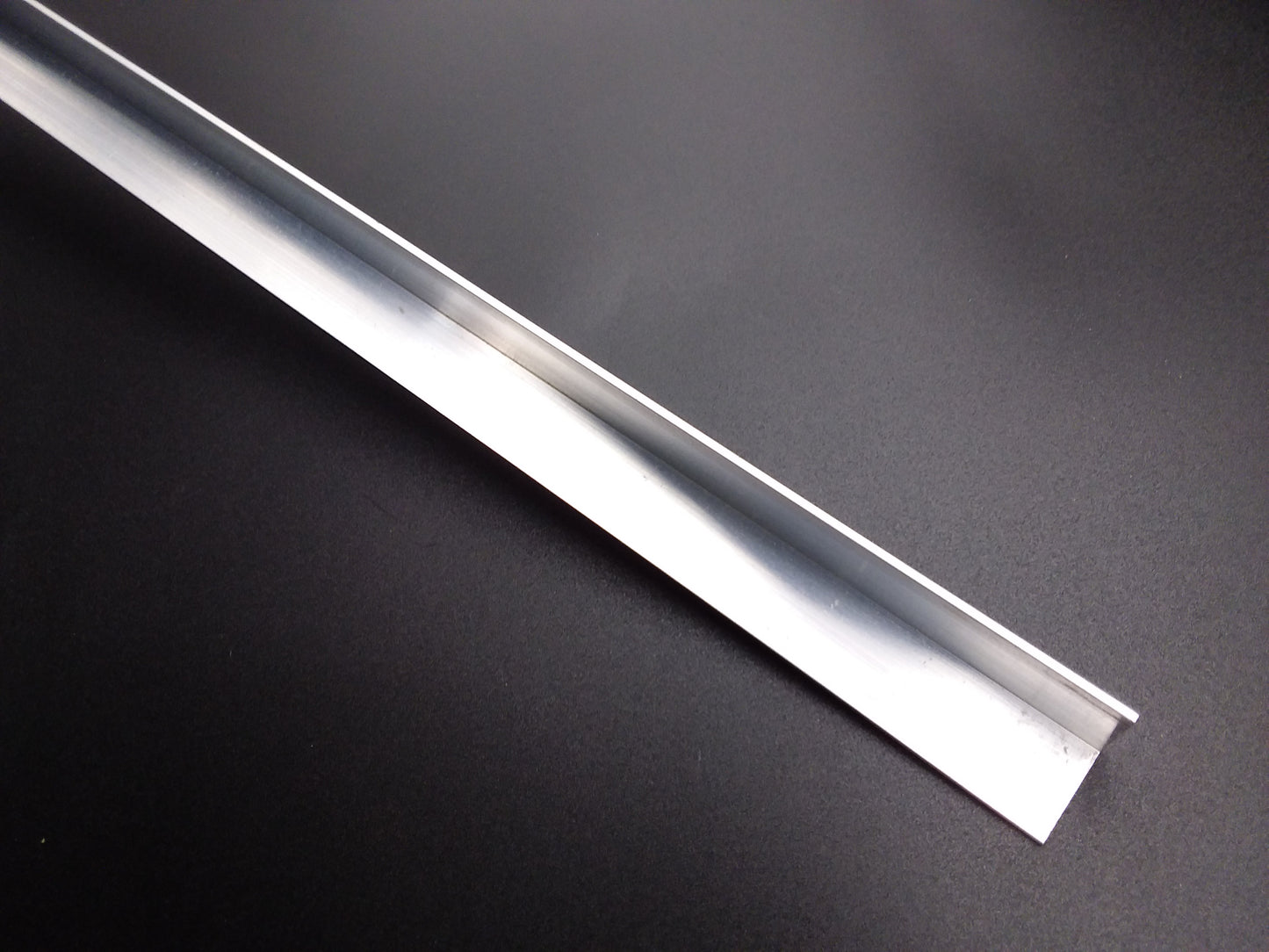 25 x 25mm Alum angled trim 2.4mt (Store pick-up only)