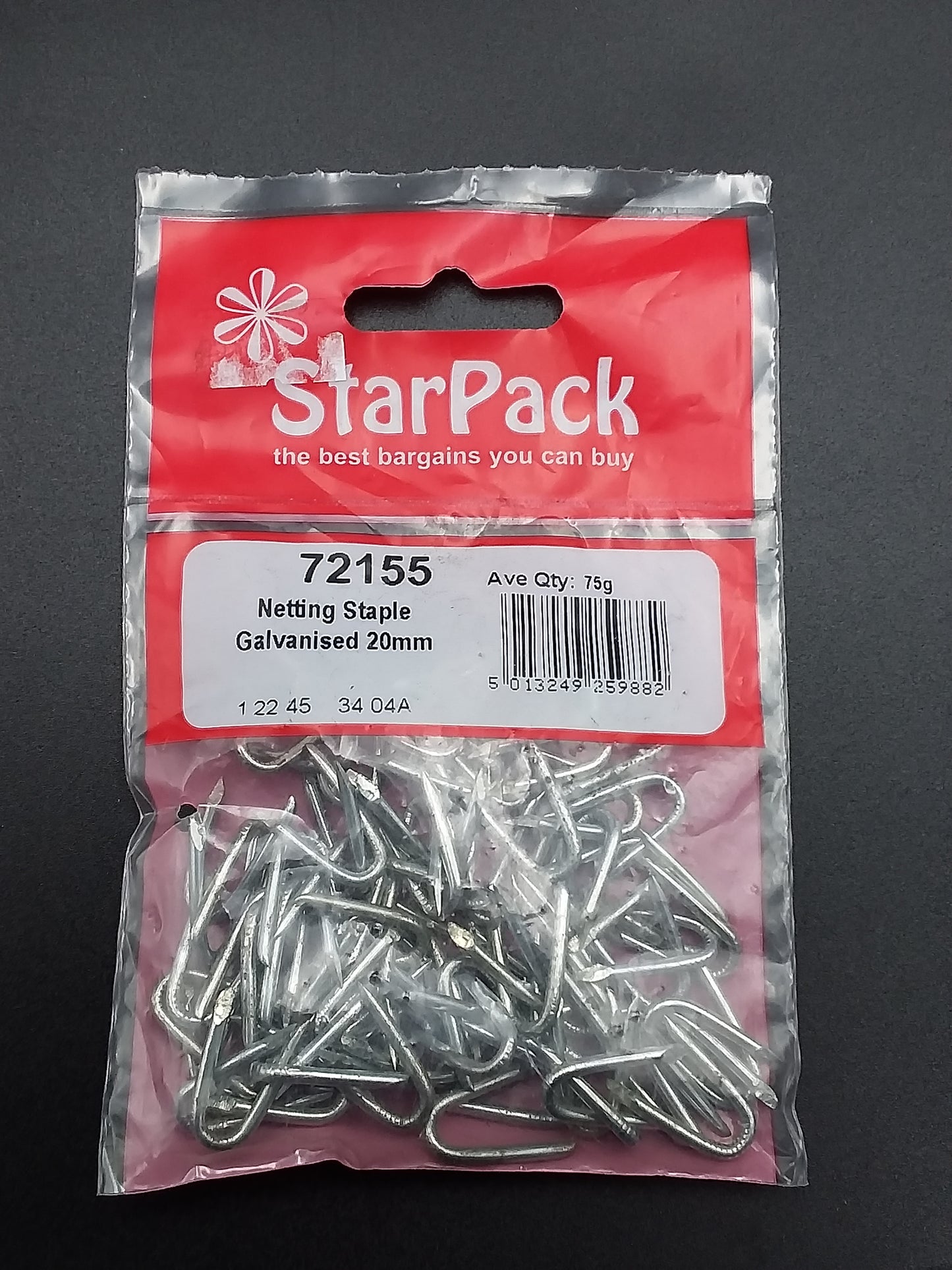 19mm Galvanised netting staples 75g