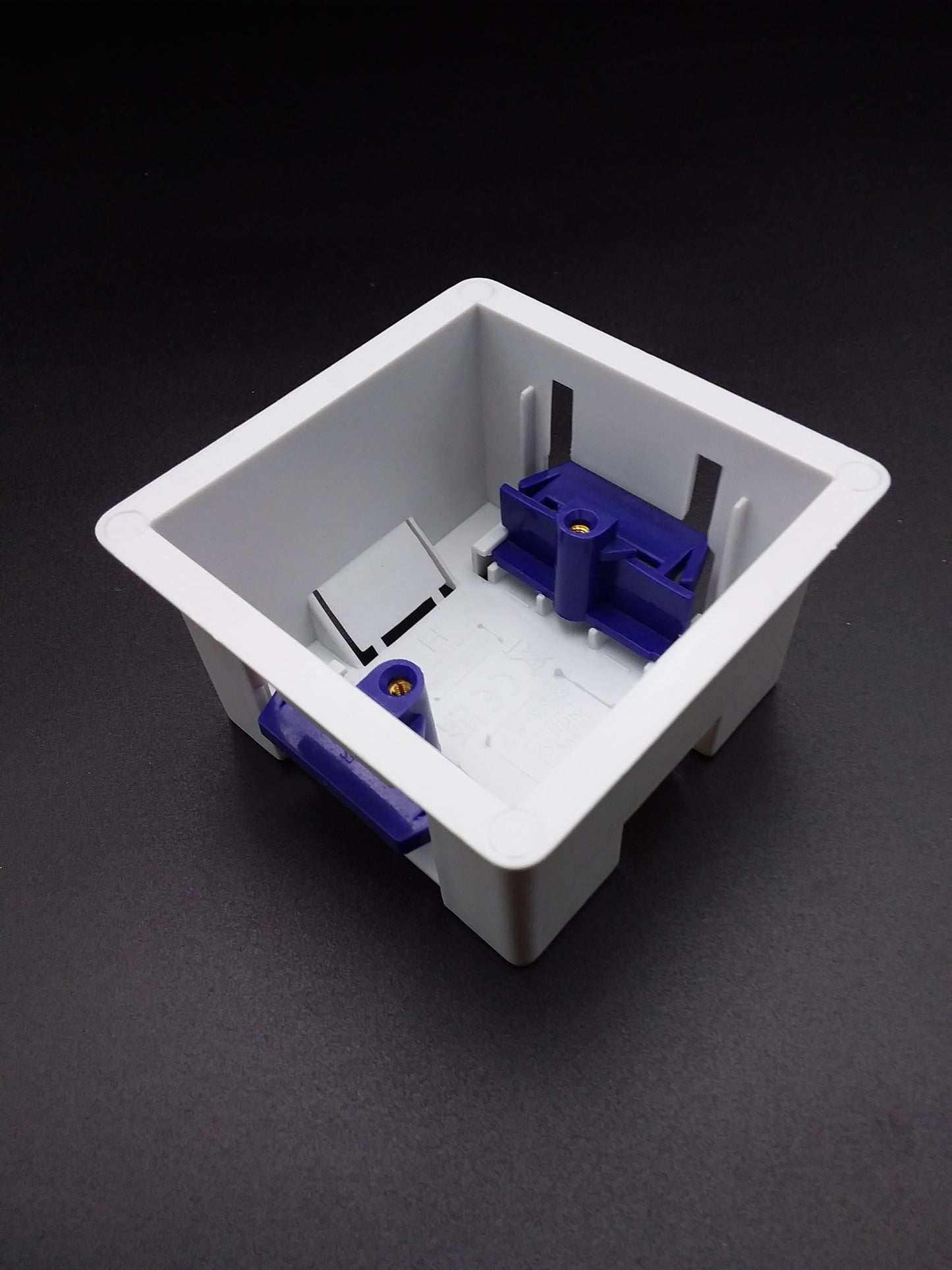 1Gang 32mm drywall box