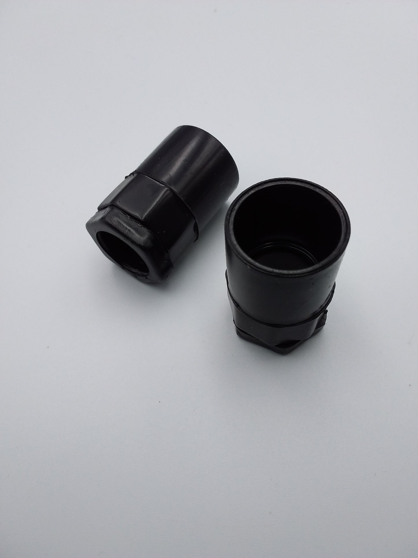 20mm Female adaptor black