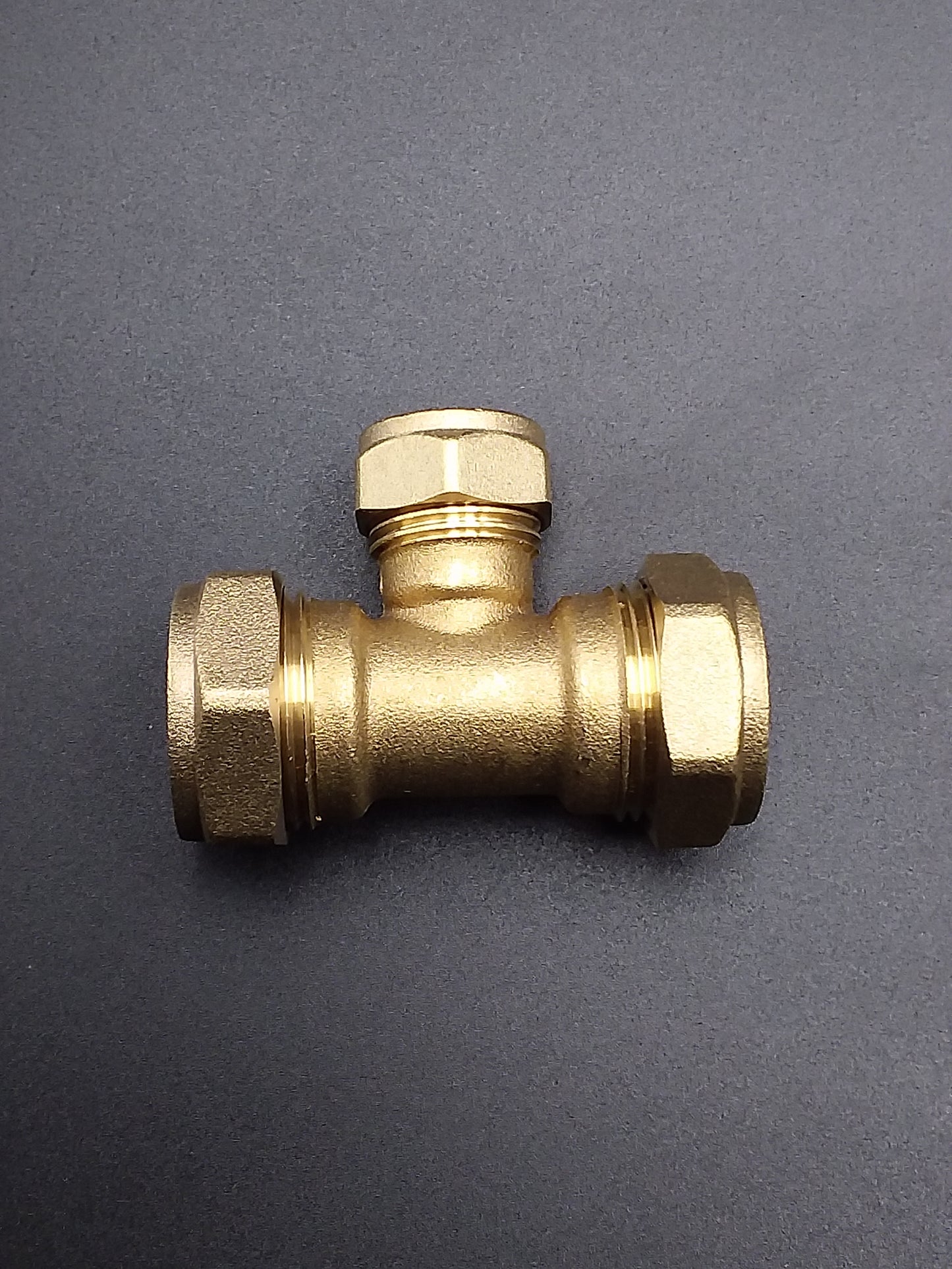 22 x 22 x 15mm Compression teeb qty1