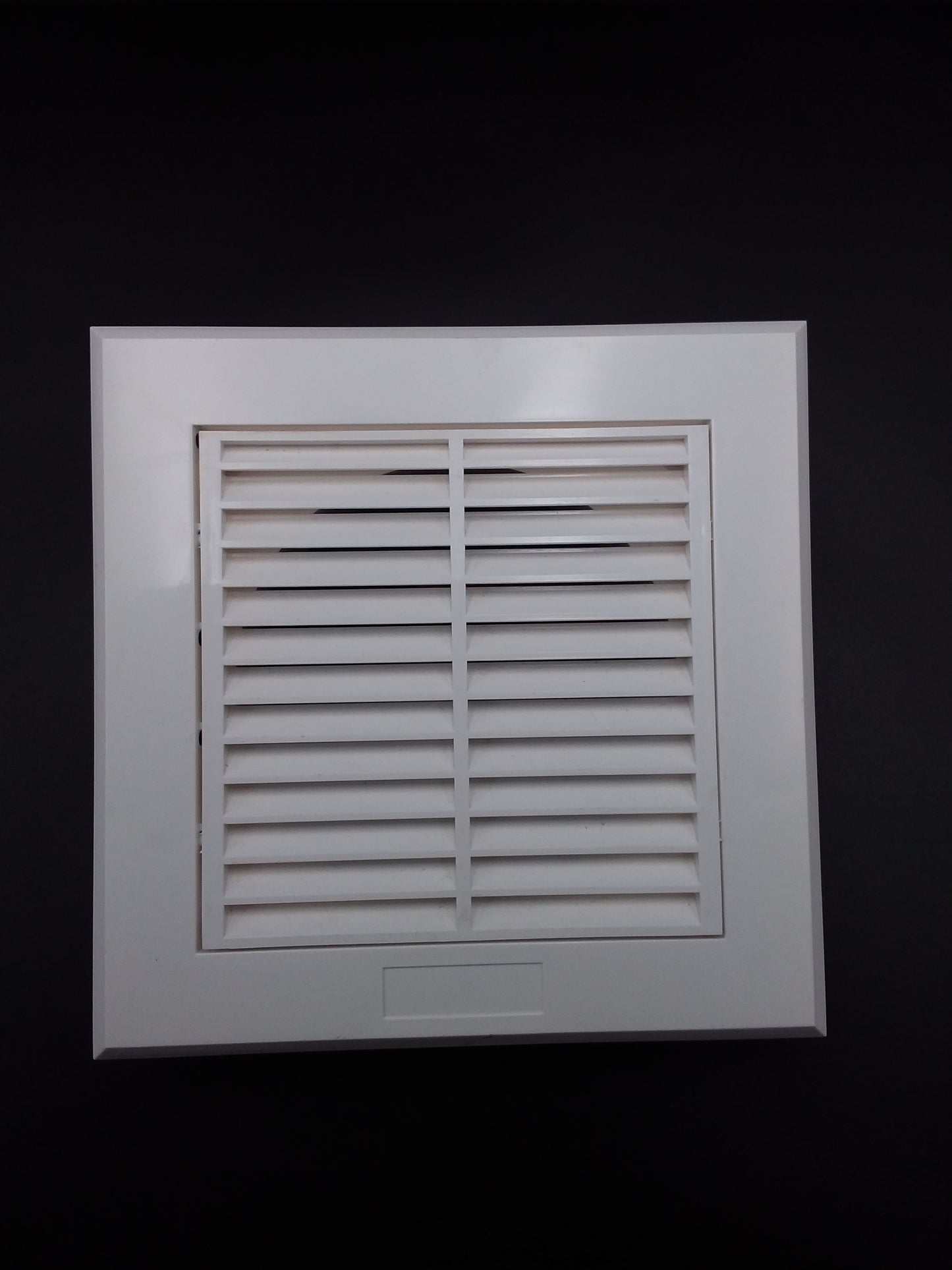 4" Fan fixed vent white