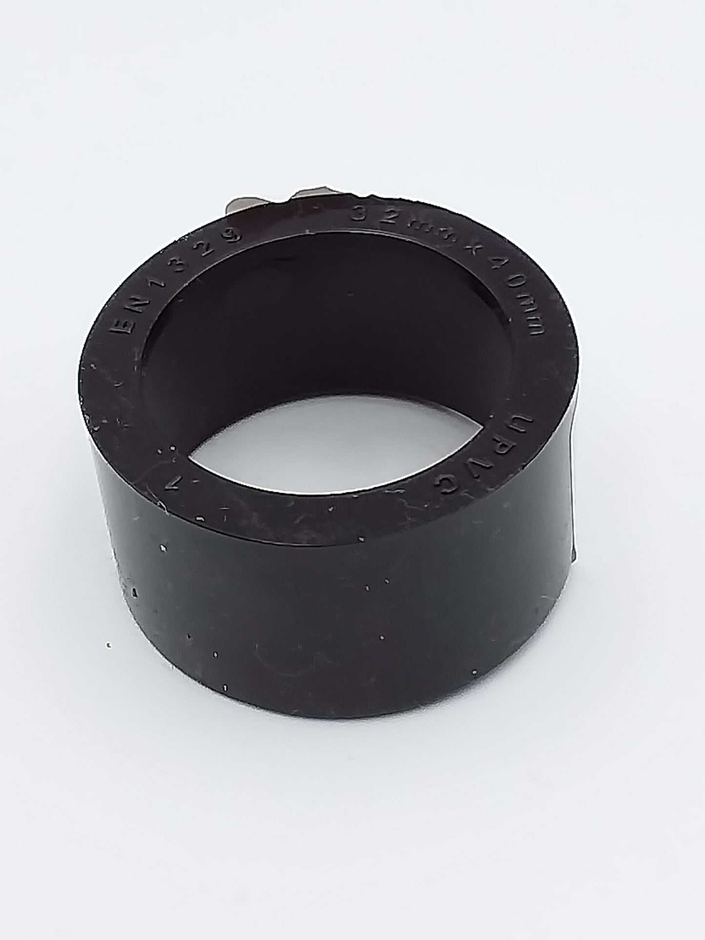 40 x 32mm s/w reducer black qty1