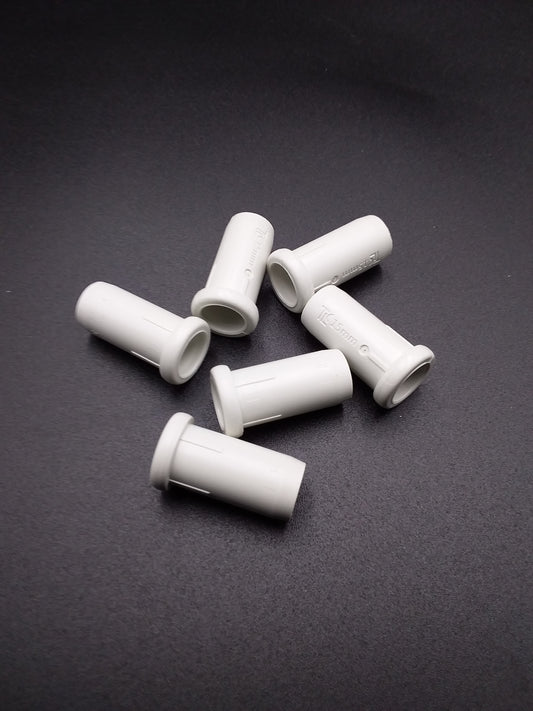 
white 22mm plastic inserts for push fit fittings.