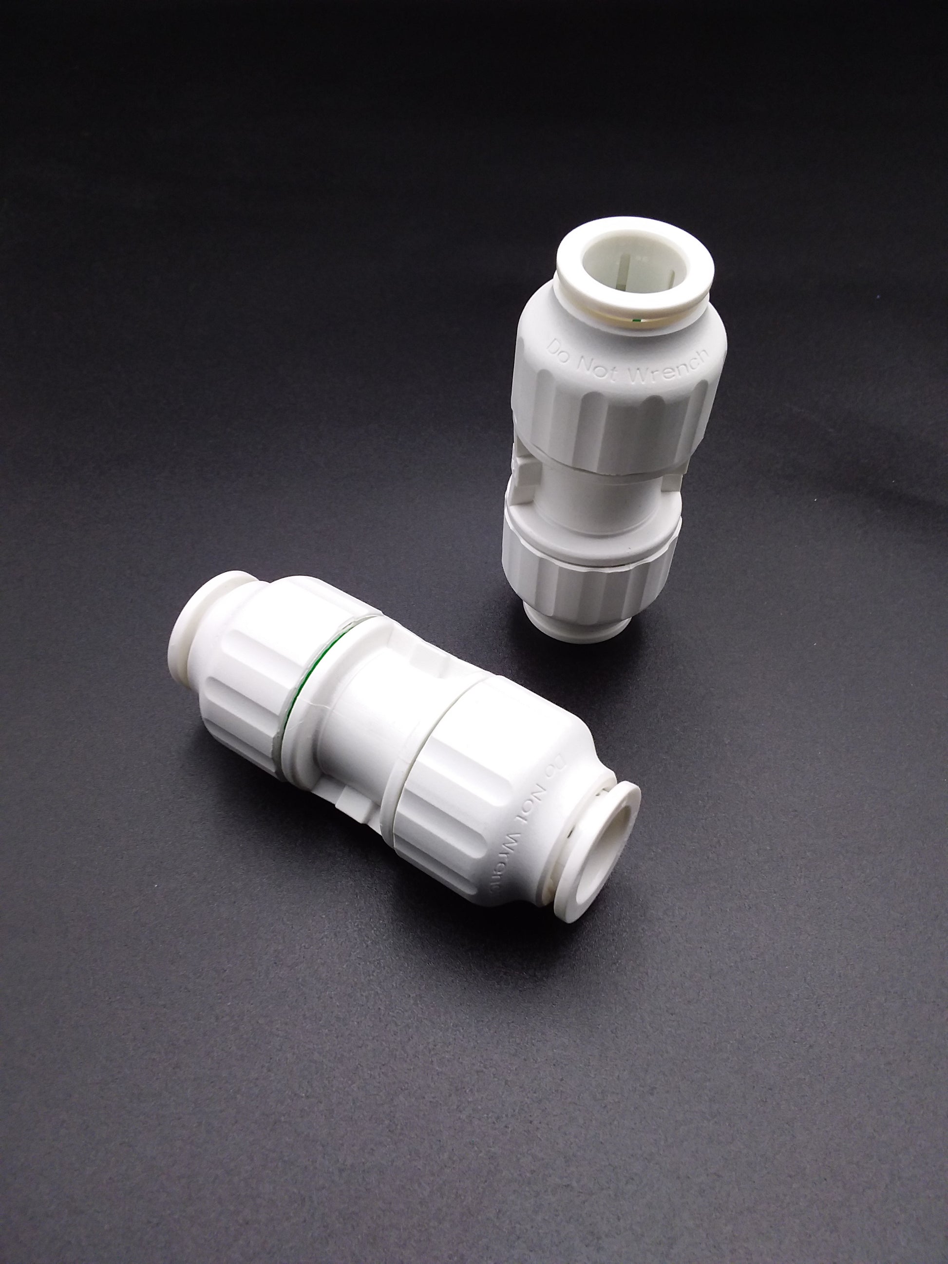 15mm push fit straight connectors twist lock white.